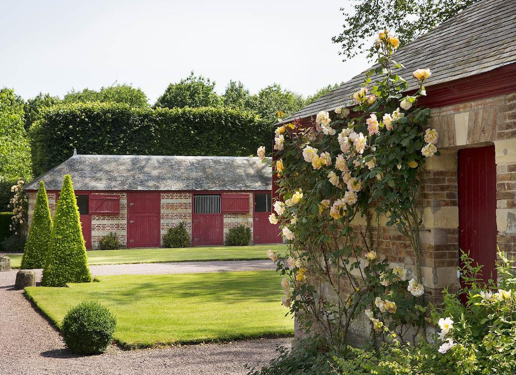 Chateau De Beneauville Bed & Breakfast Petiville  Exterior foto